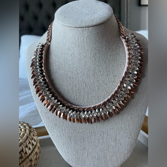 Brand New Stella & Dot Pegasusrose gold crystal necklace - Picture 1 of 2